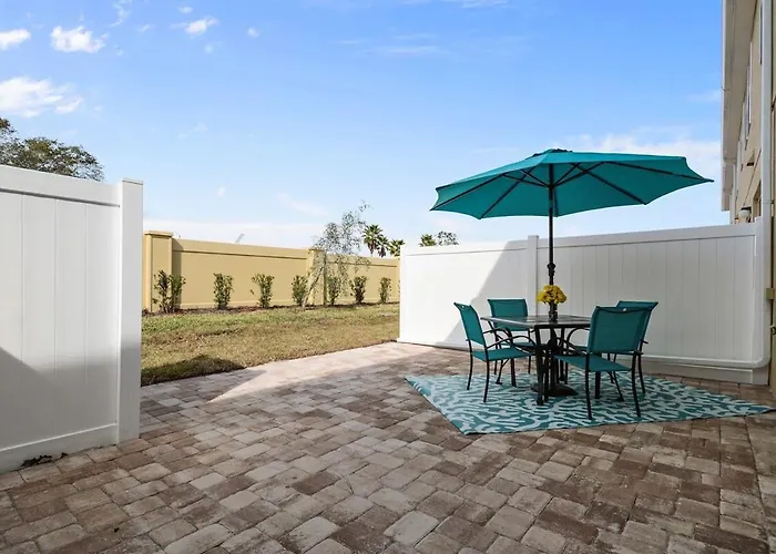 Four Bedrooms Townhome 5161